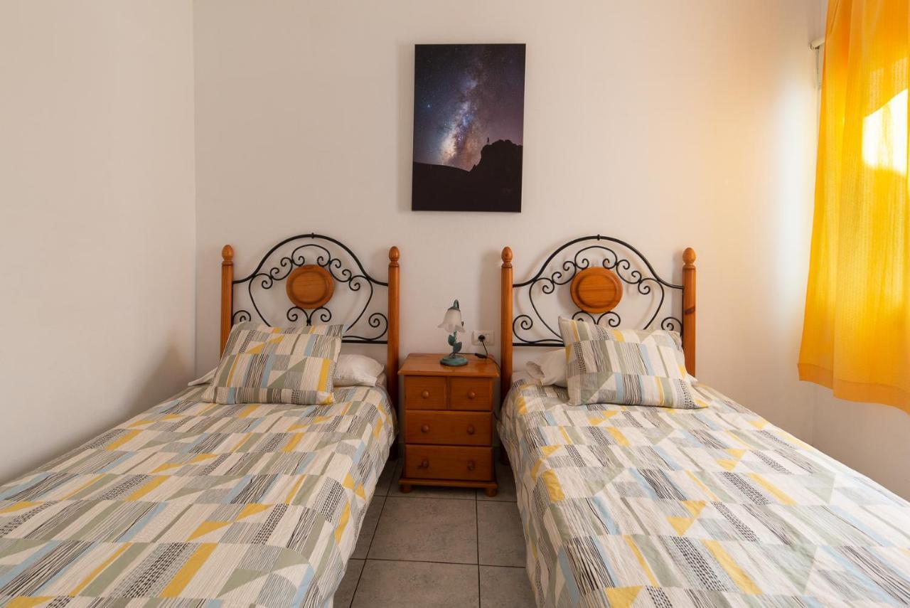 Apartamentos Leomar I Лос Лианос де Аридане Екстериор снимка